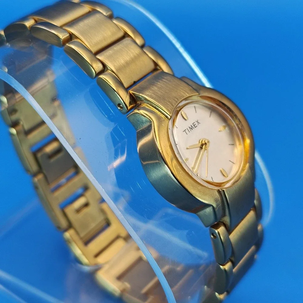 Vintage‎ 1992 Timex 30mm Integrated Bracelet Women's Quartz Watch Size 6.25